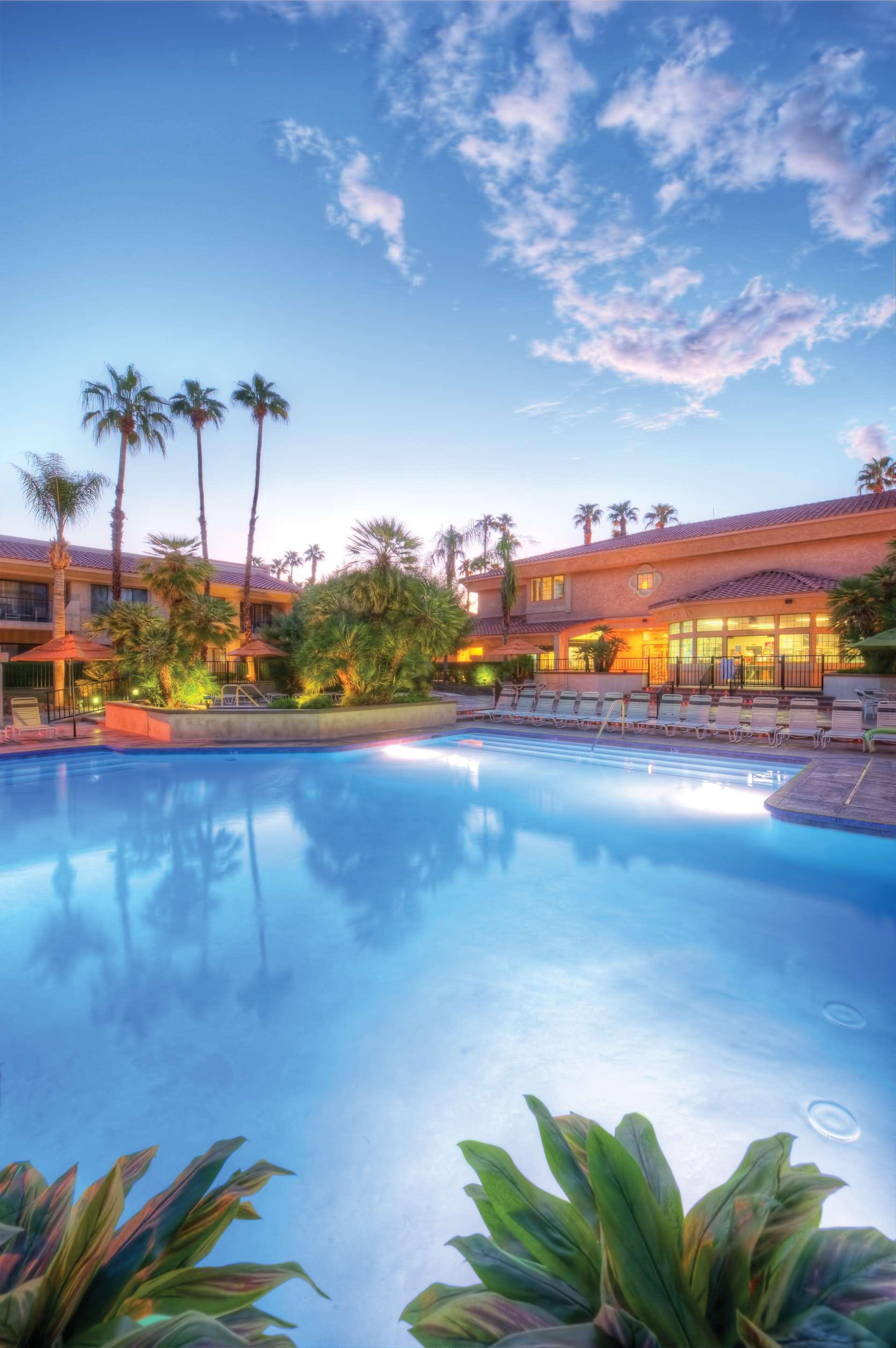 Welk Resorts Palm Springs in Cathedral City, the United States from C$ 119:  Deals, Reviews, Photos | momondo