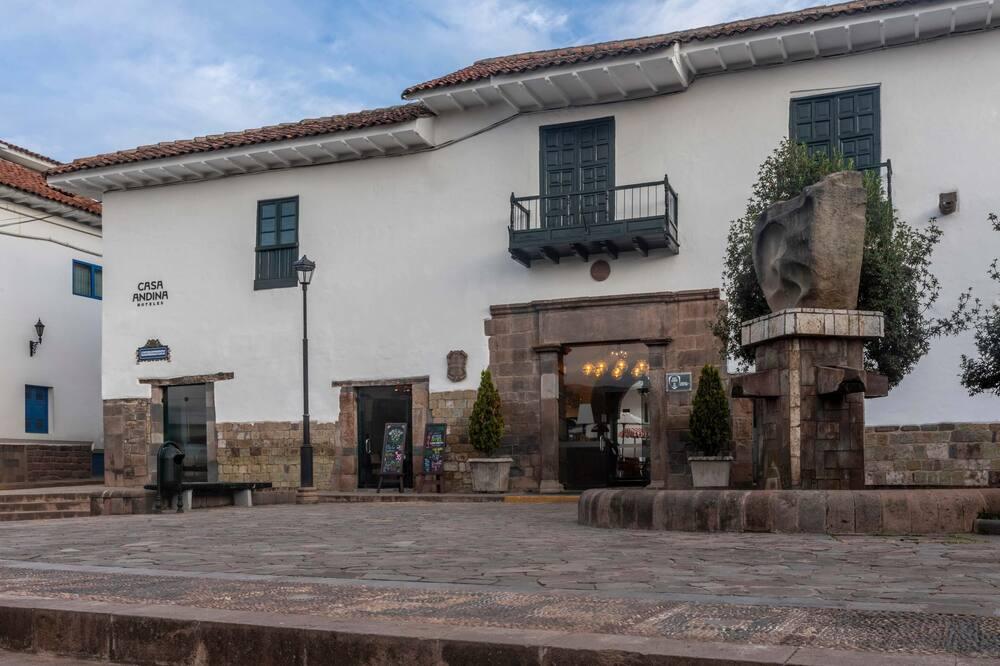 Best Price on Casa Cavassa Centro Historico Cusco in Cusco + Reviews!